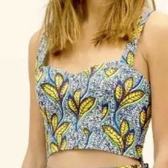 Zara Tops - Zara crop top